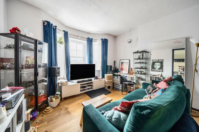 Elthorne Road, N19
